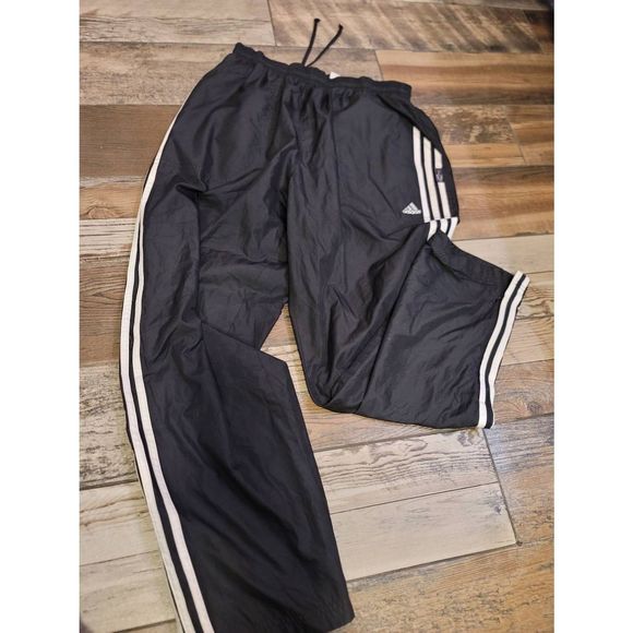 Adidas Other - Adidas straight leg windbreaker pants '03 with zipper